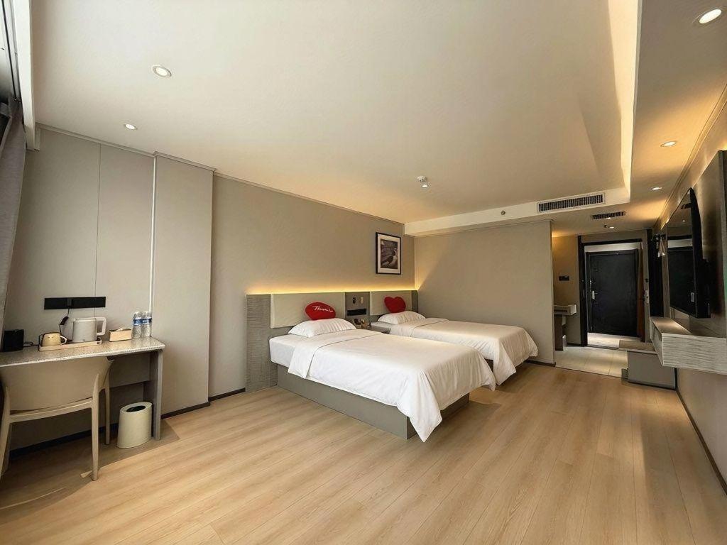 Thank Inn Plus Hotel (He'nan Zhoukou Chuanhui District Red Star Macalline) 18/49