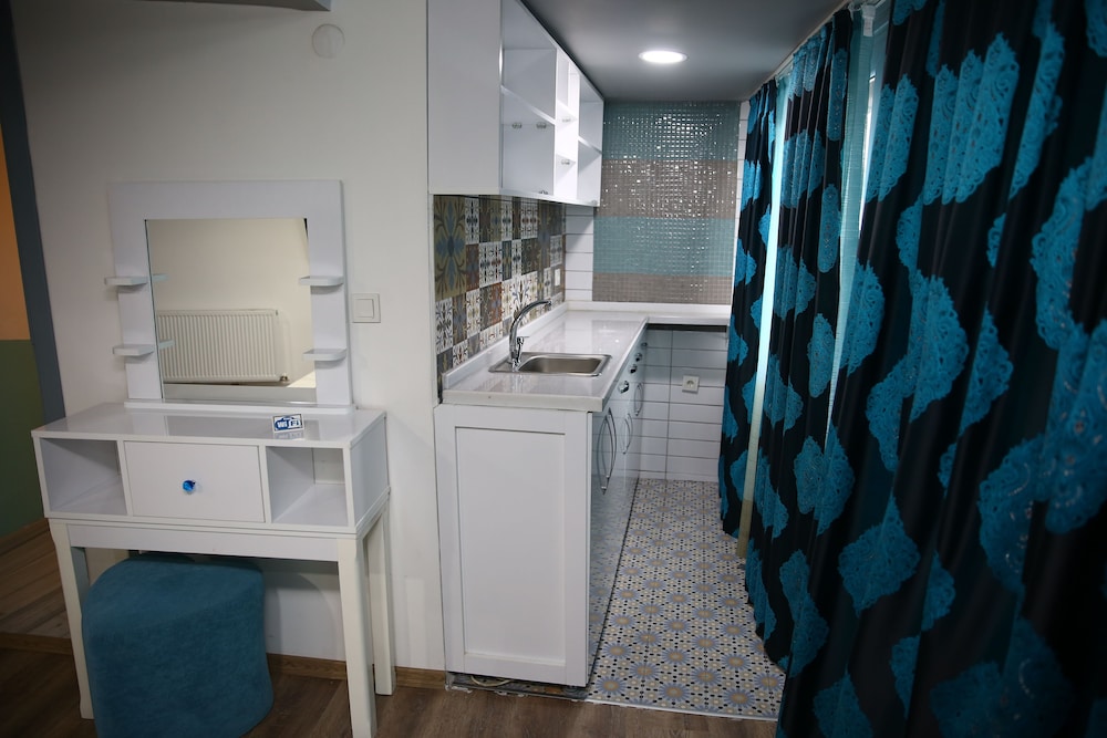 MINEL HOTEL 24/55