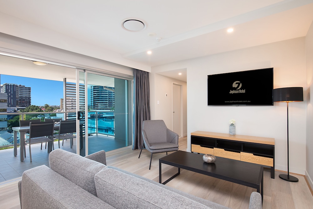 Jephson Hotel Apartments 33/53