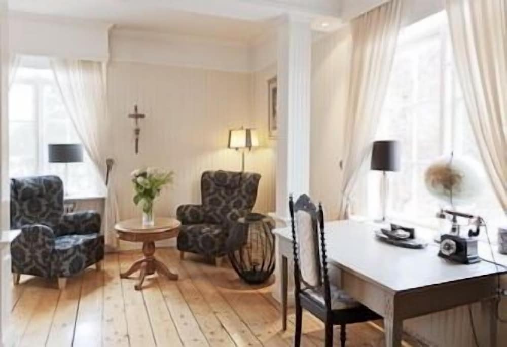 Hotell Plevnagården 23/36