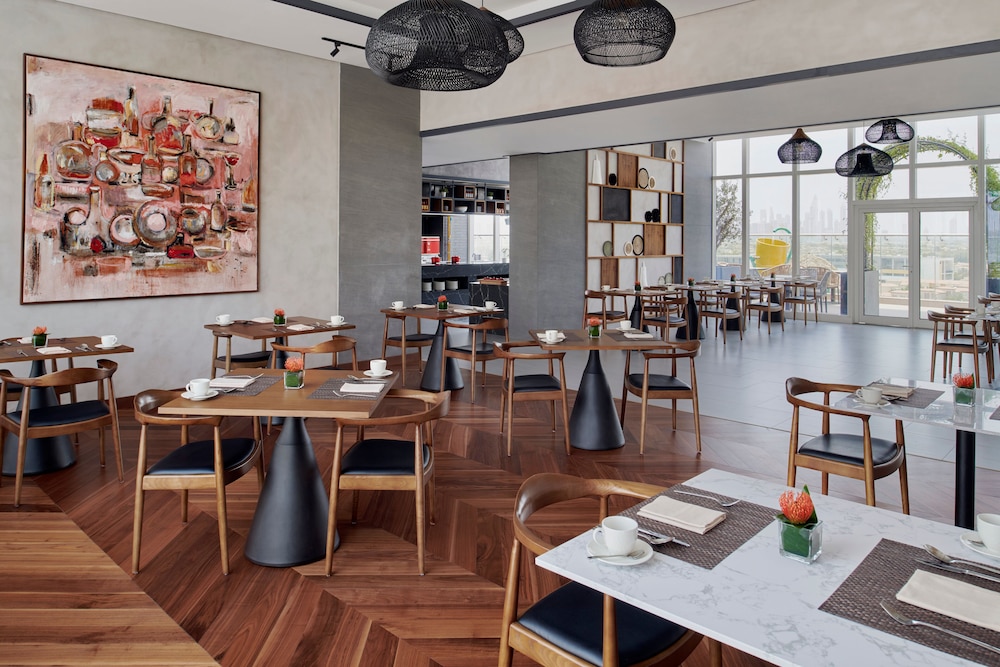 Movenpick Jumeirah Village Triangle 66/82