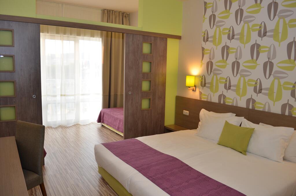 Aqua Nevis Club Hotel 6/26
