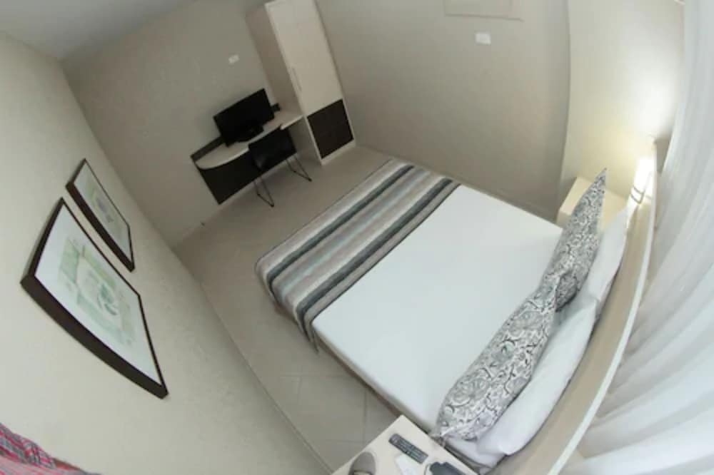 Hotel Metropole Maringa 26/69
