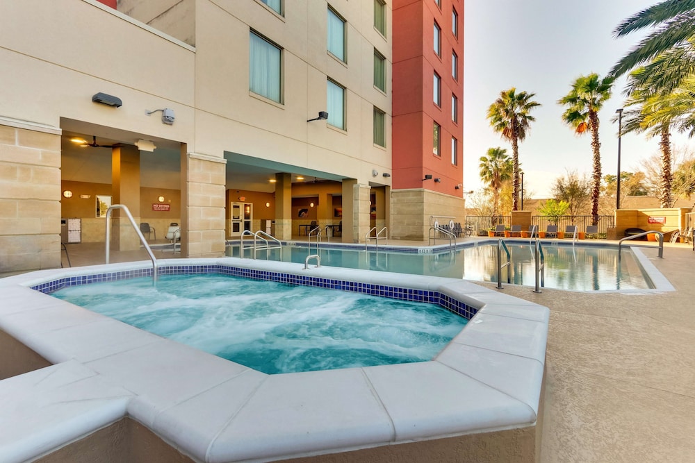 Drury Inn & Suites Orlando 39/60