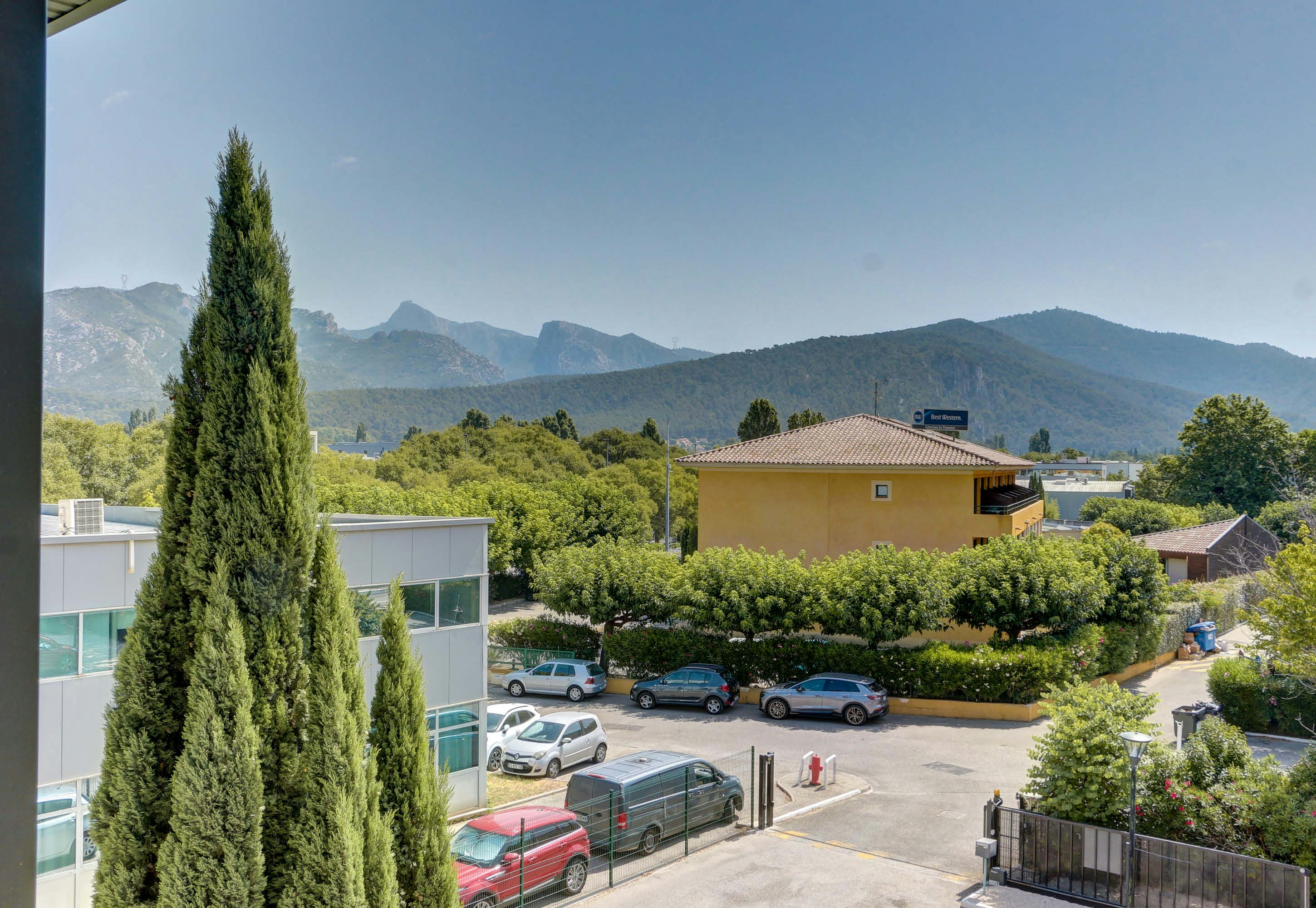 B&B HOTEL Aubagne Gemenos 6/31