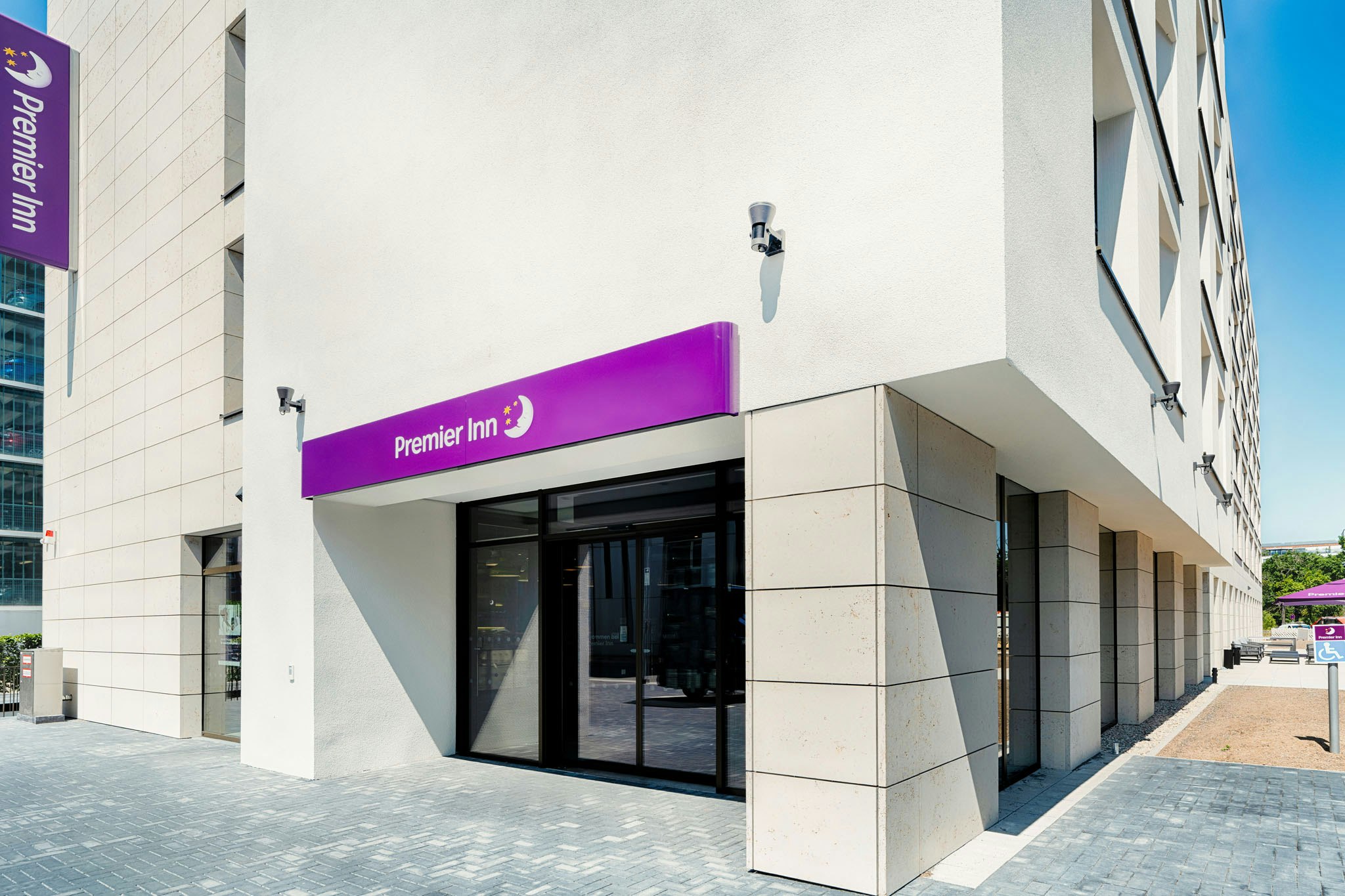 Premier Inn Darmstadt City Centre 8/45