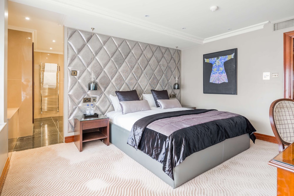 Radisson Blu Hotel, London Heathrow 13/55