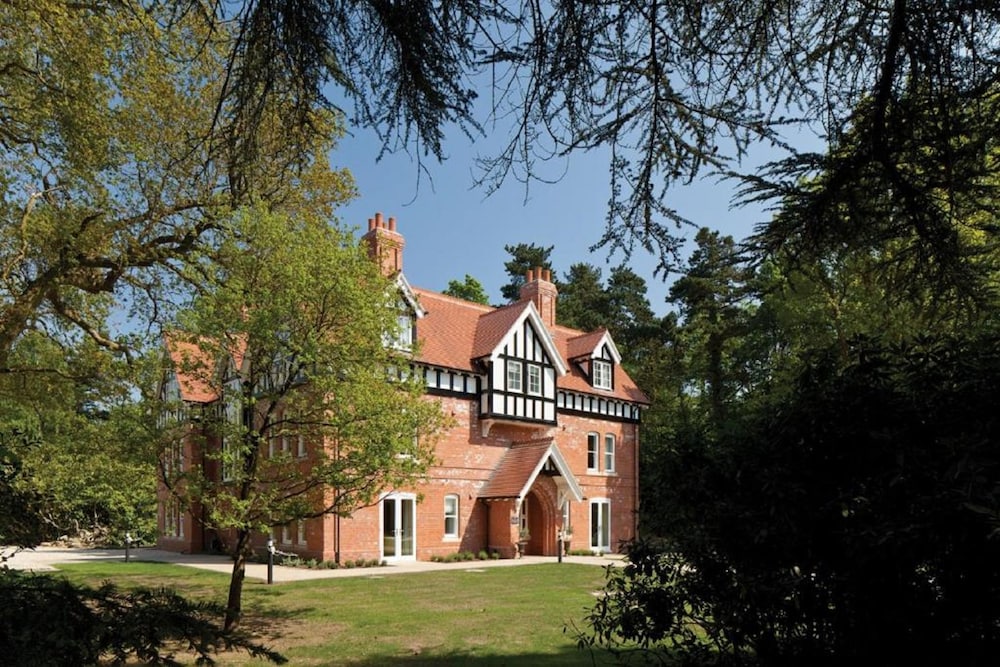 The Dower House Hotel 43/50