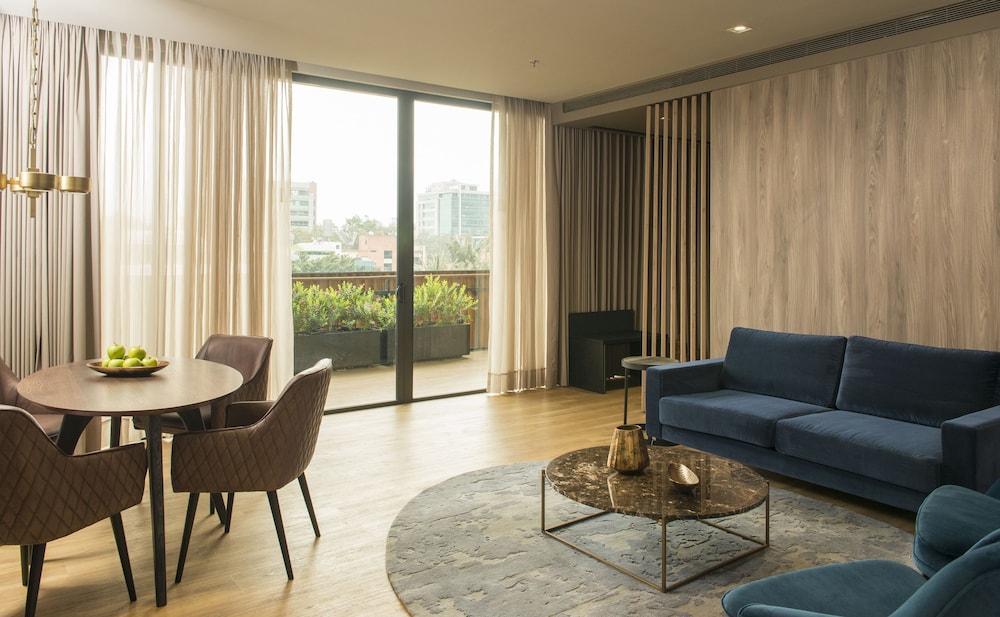 Salvio Parque 93 Bogota, Curio Collection by Hilton 30/77