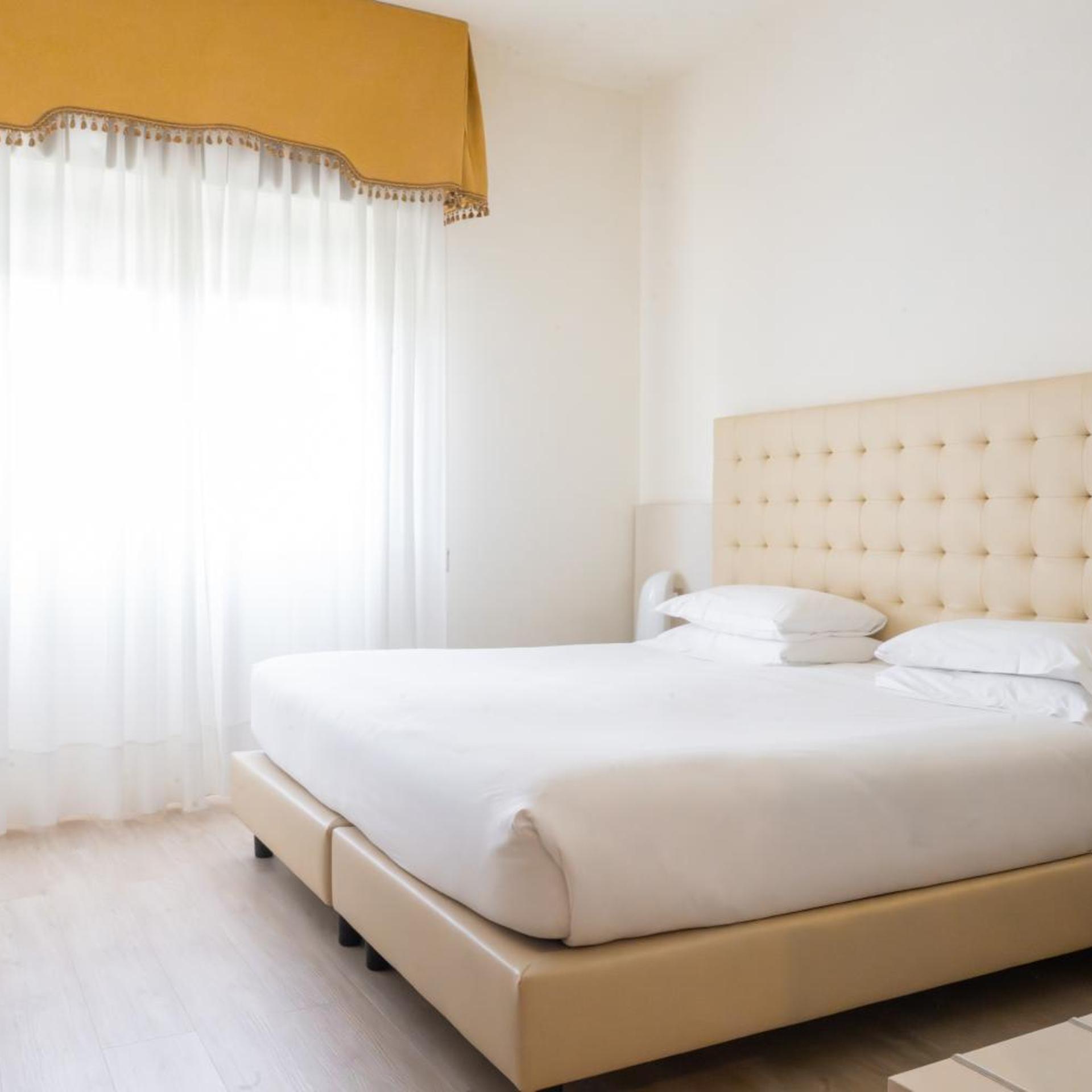 Castello Hotel 11/50