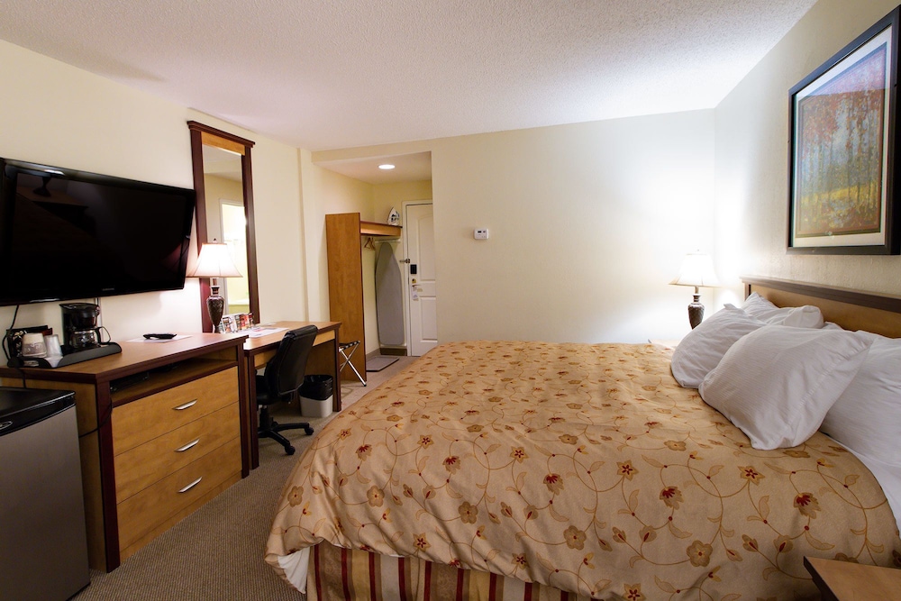Park West Inn 7/42