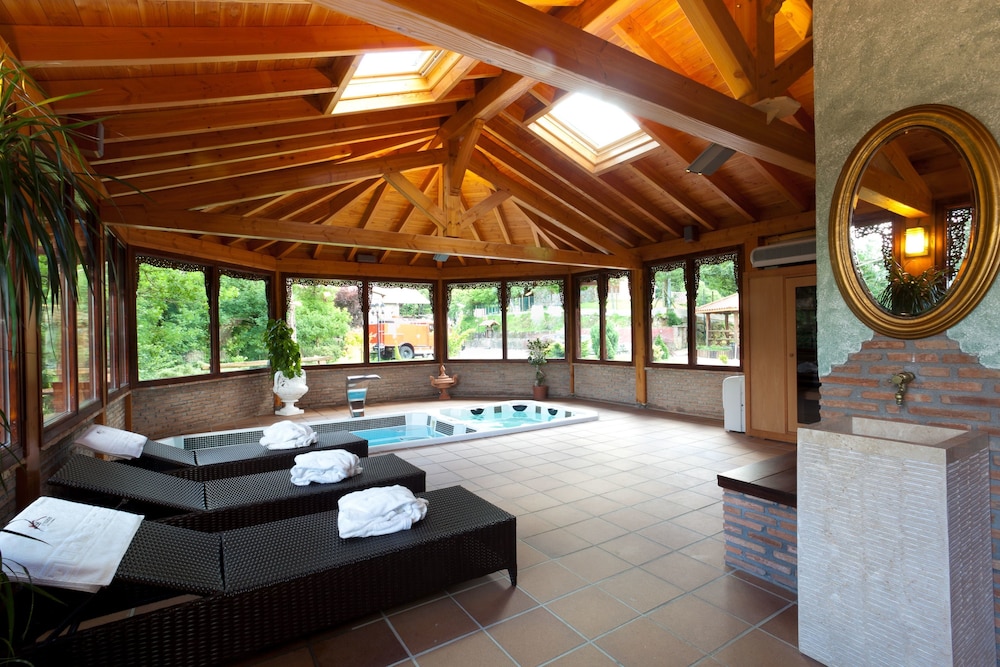 Hotel The Originals and Spa Etxegana 48/70