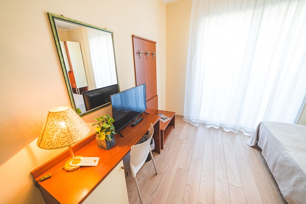 Hotel Sole 30/66