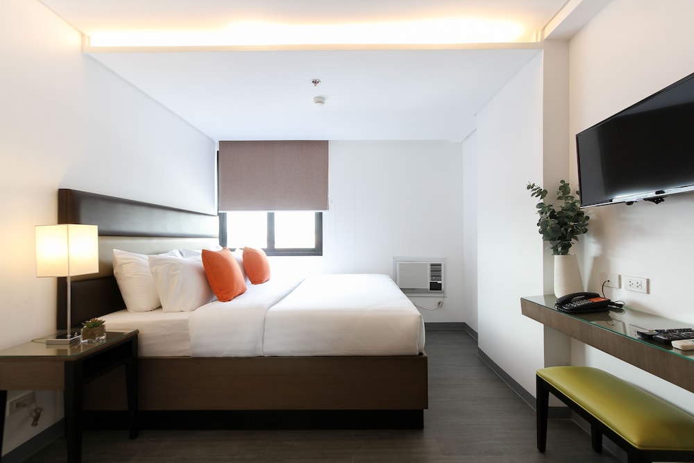 Privato Makati 17/41