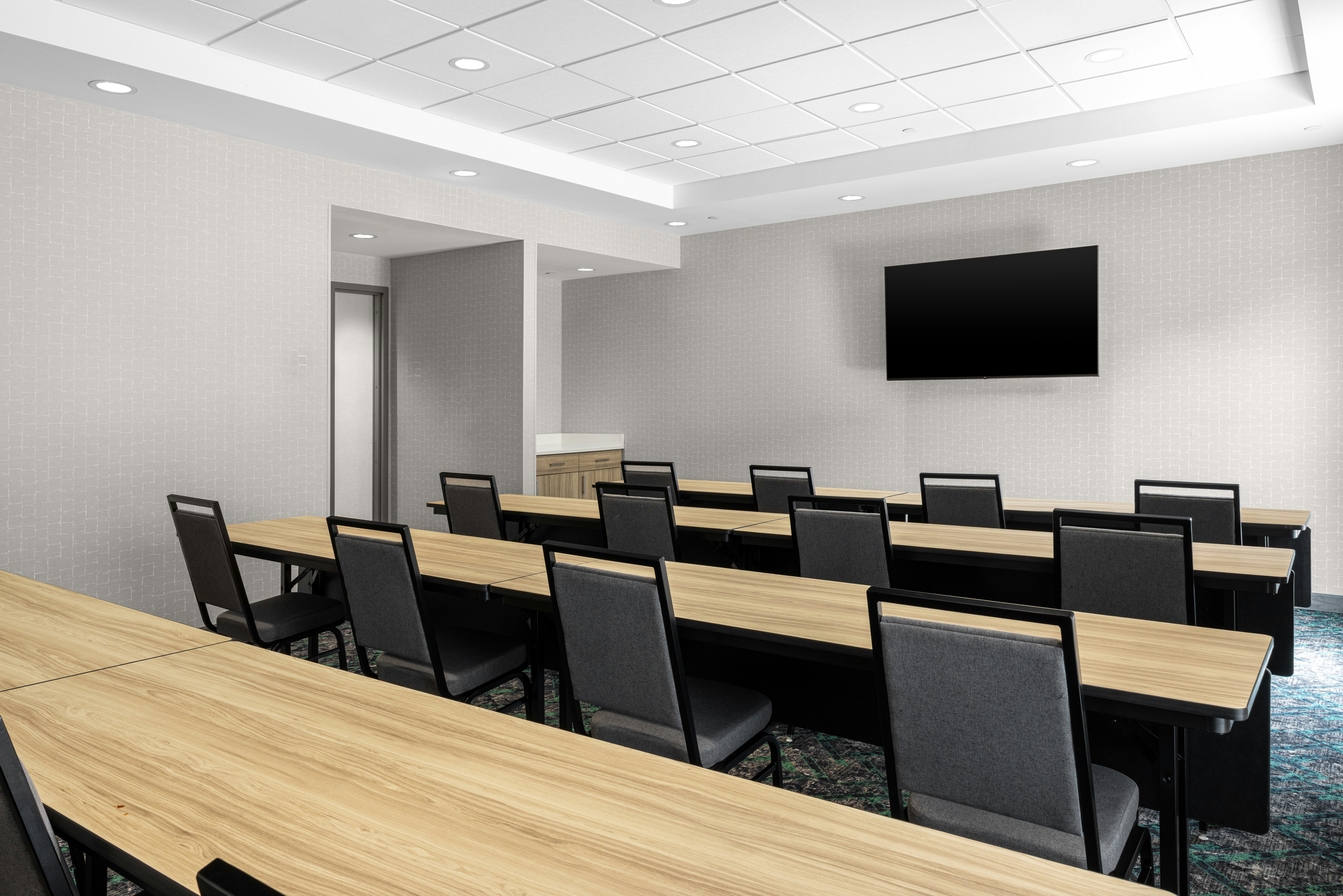 Home2 Suites by Hilton Dry Ridge 23/25