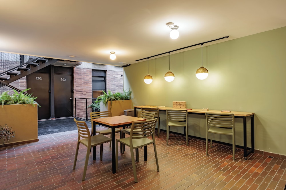 The Somos Flats Laureles 32/49