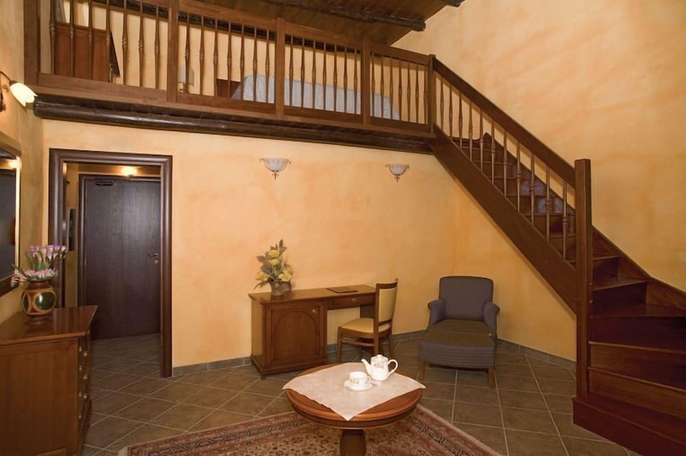 Palazzo Marzano 5/25