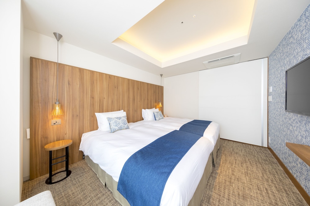 Premier, 2 Double Beds, Riverside, Sofa