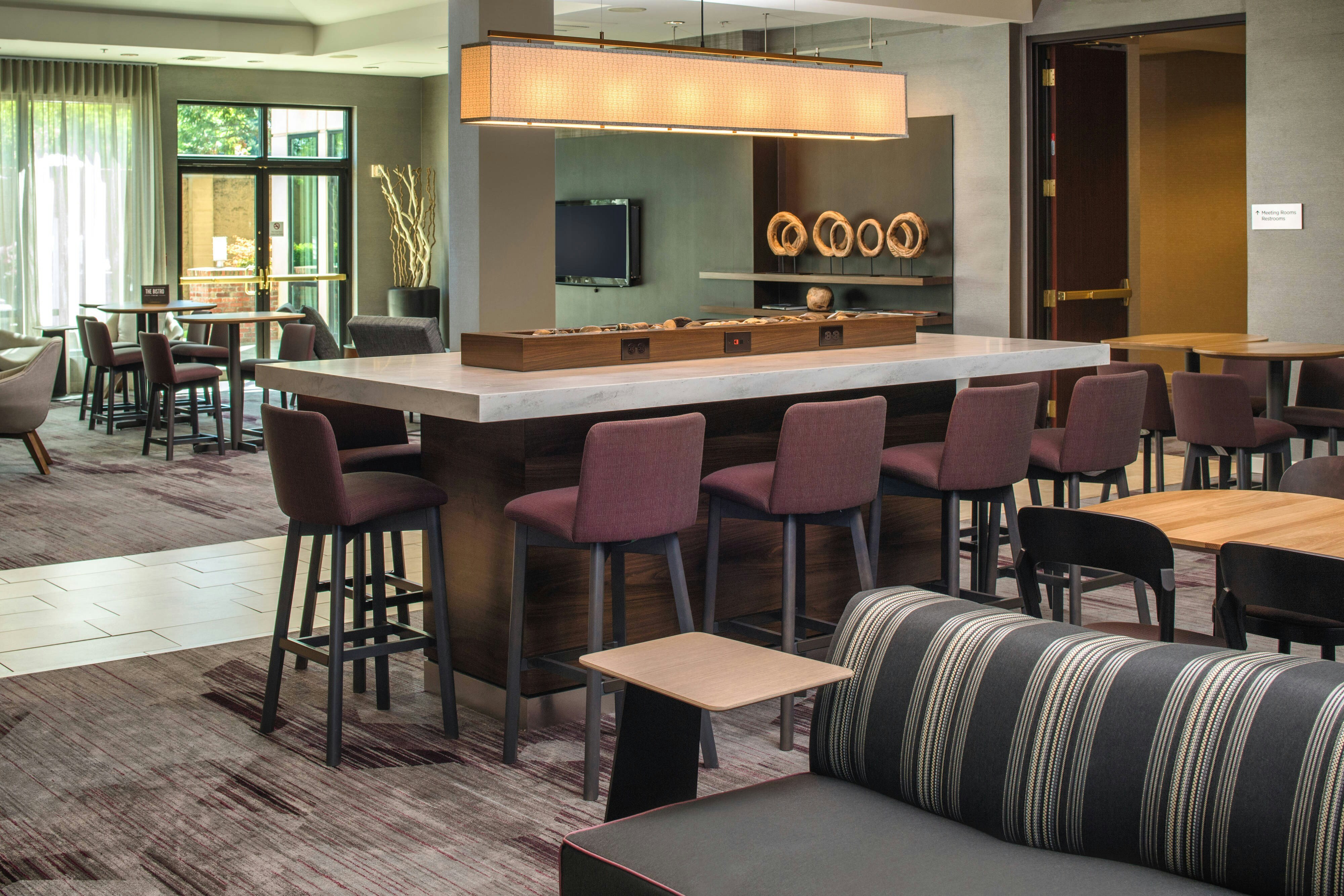 Courtyard By Marriott Seattle Federal Way 10/16