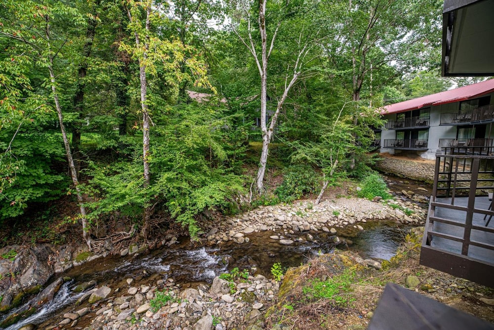 Bear Creek Inn Gatlinburg 29/41