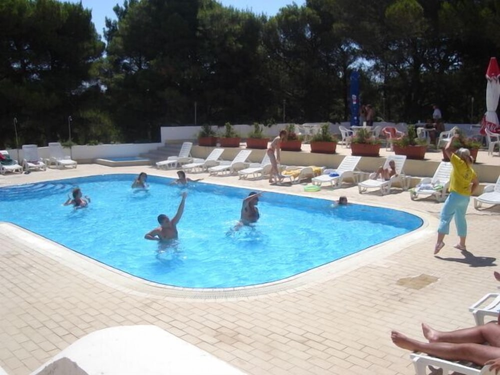 Pula Hotel 35/37