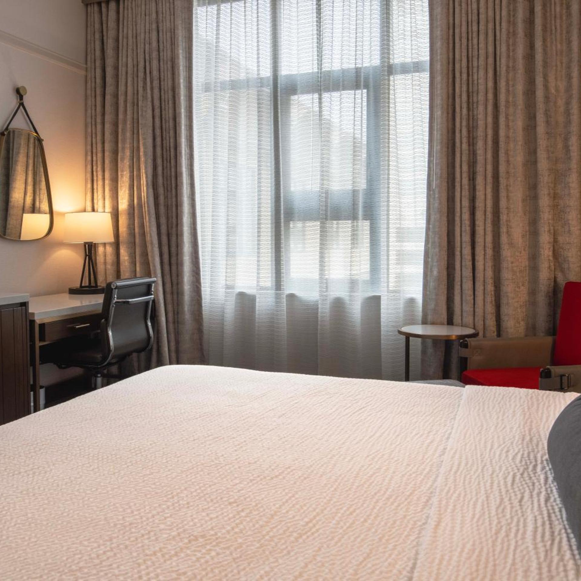 Boutique, King Bed