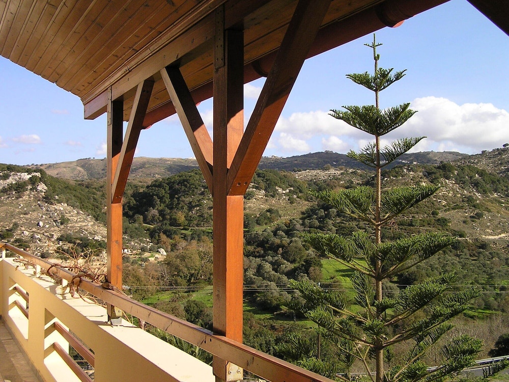 Stratos Villas 33/37