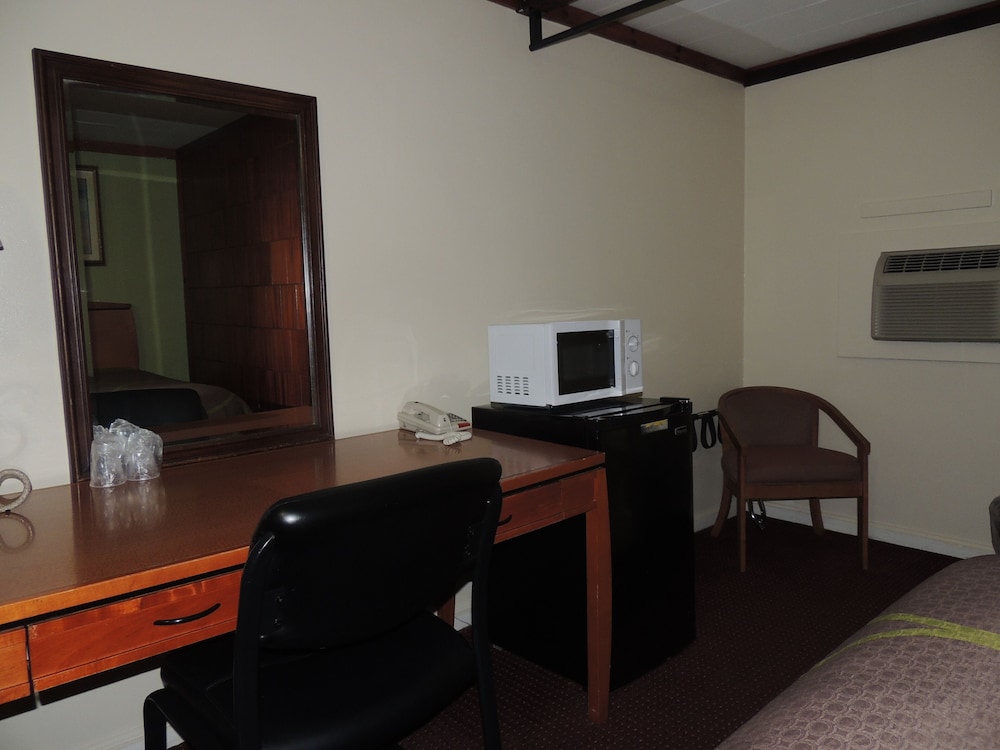 Relax Inn Bloomsburg 30/33