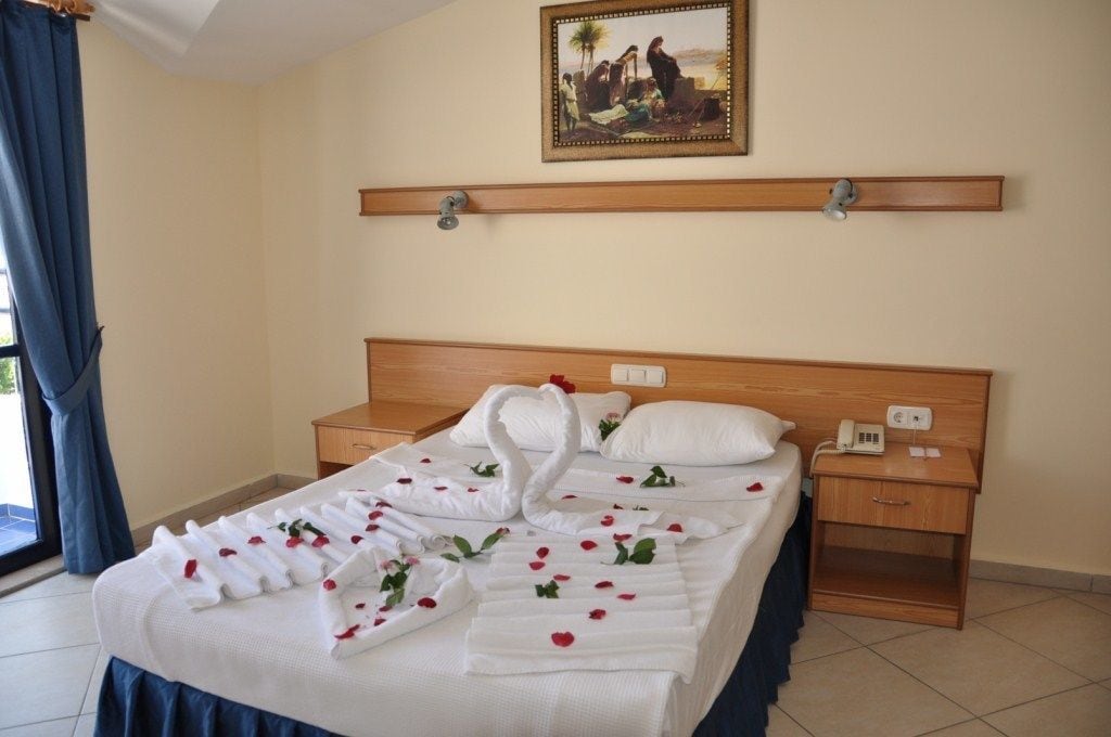 STANDARD, DOUBLE BED