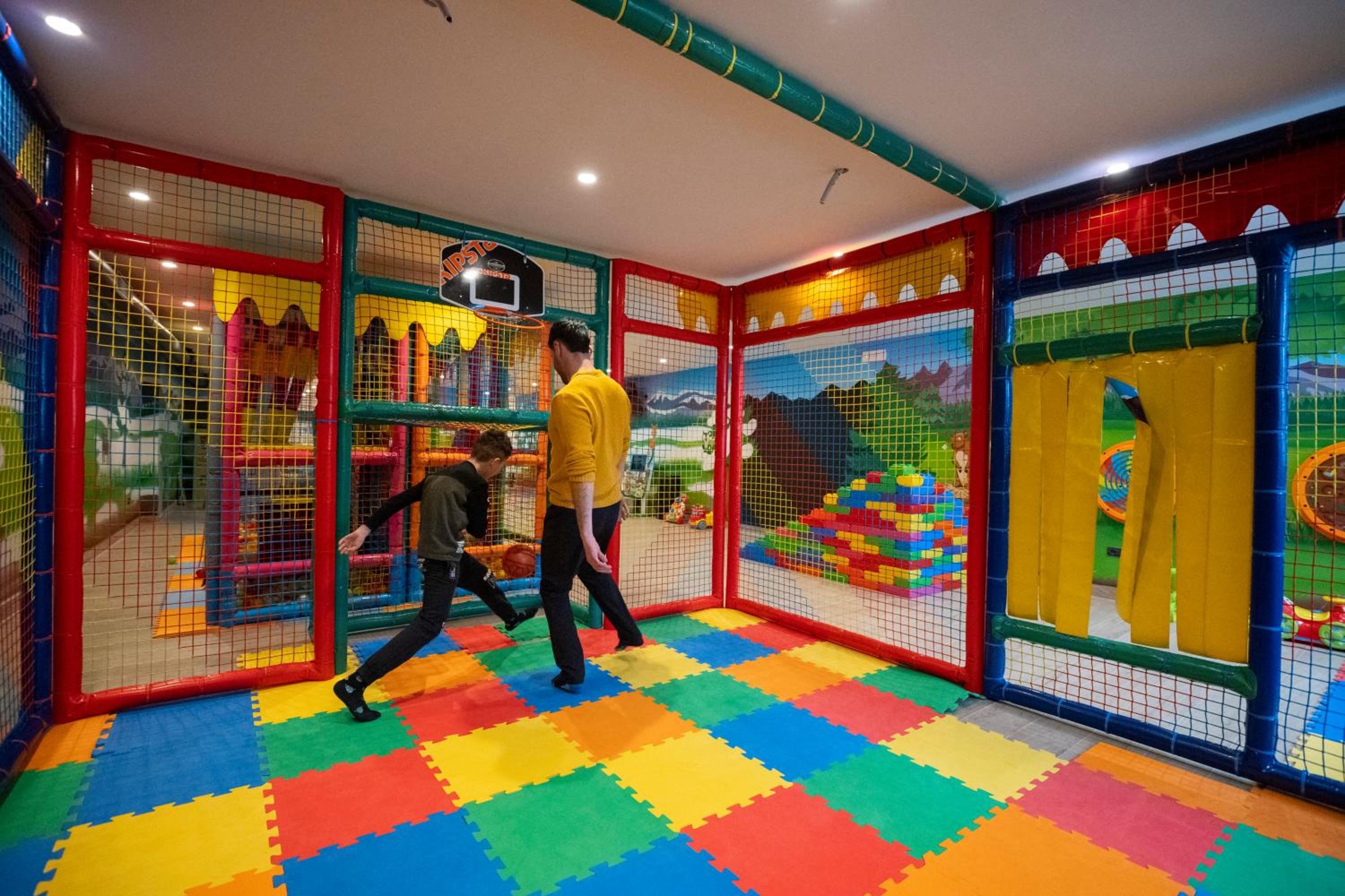 Sport Hotel Vittoria 50/57