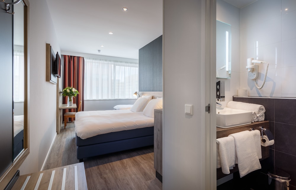 HOTEL JOY 24/40