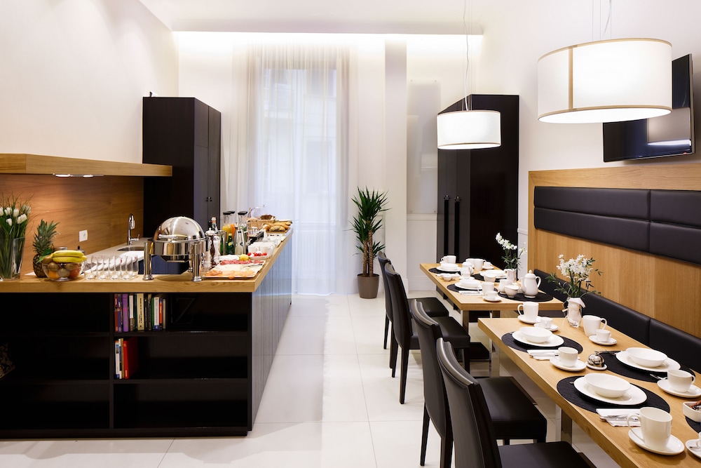 Nap Luxury Guest House 38/50