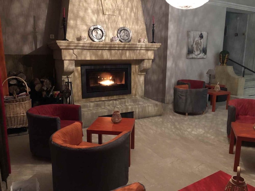LES AUBUNS COUNTRY HOTEL 21/45