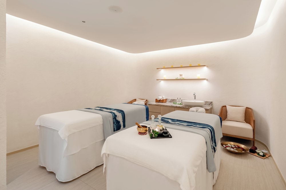 SAii Laguna Phuket 34/70