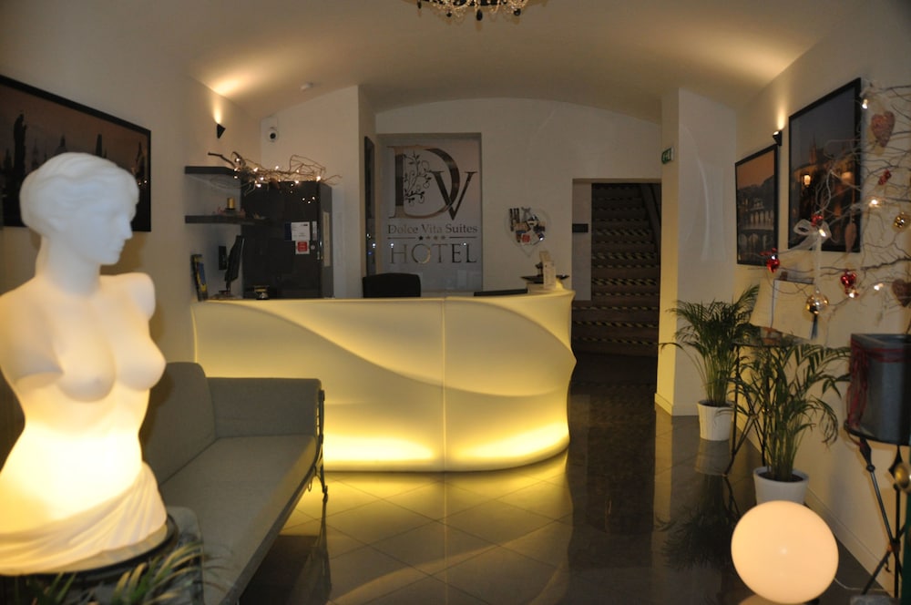 Dolce Vita Suites Hotel 3/48