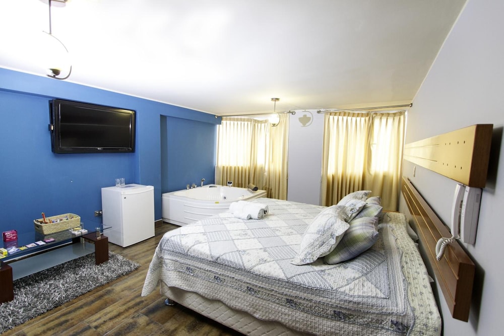 Padama Hotel 7/22