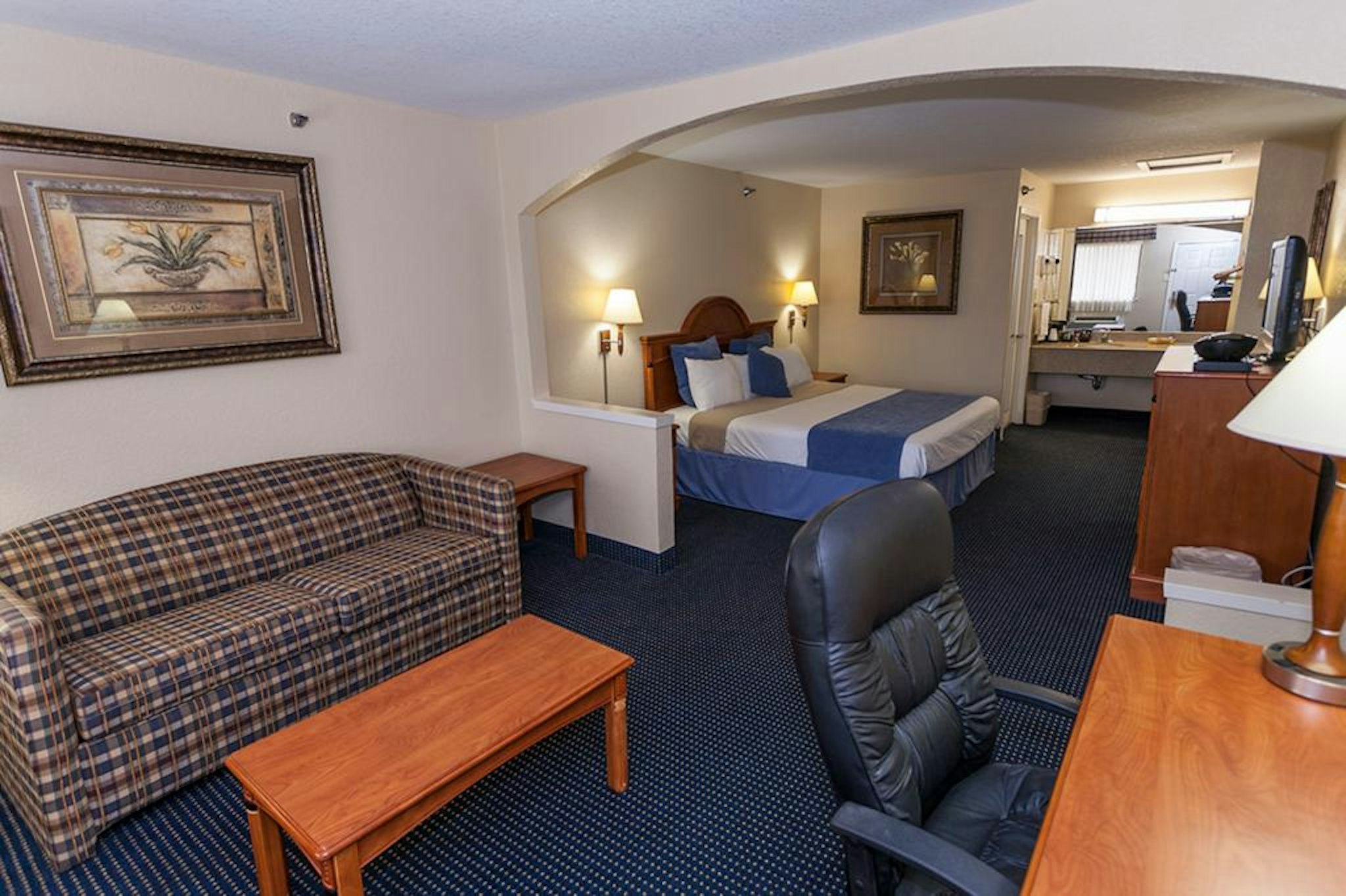 Downtowner Inn And Suites 9/12
