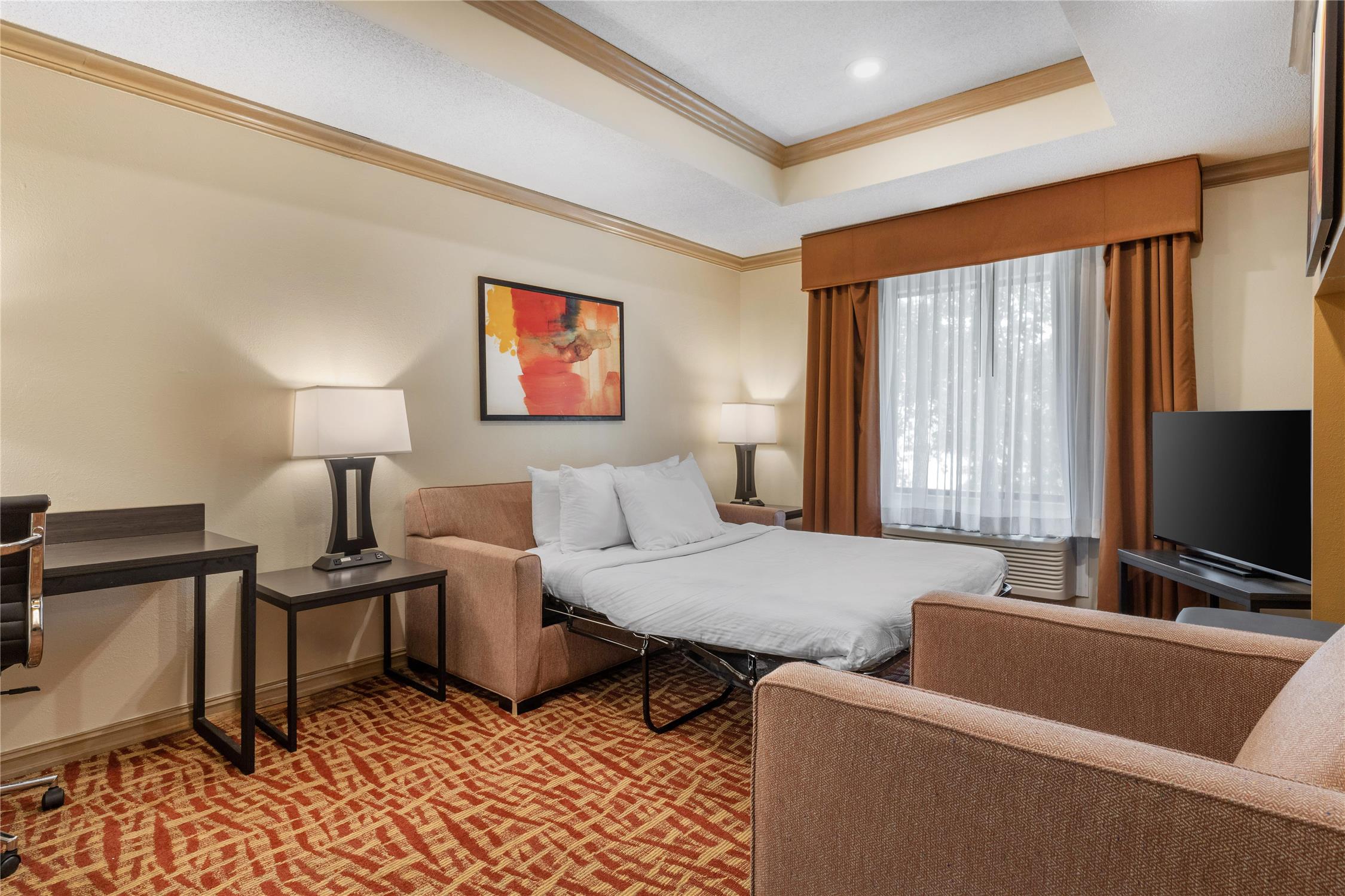 Suite, King Bed, Sofa