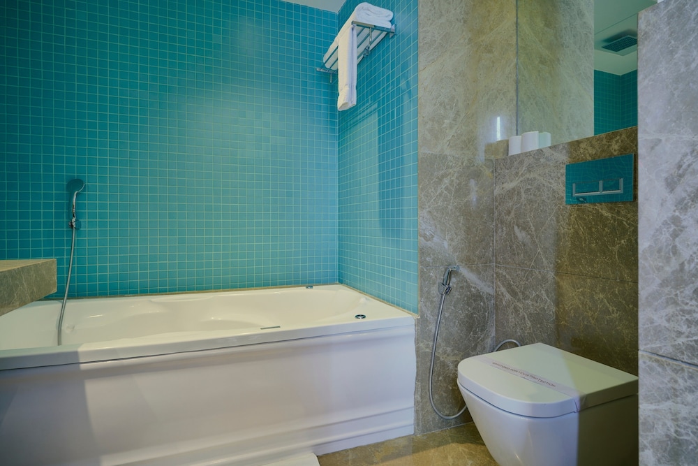 جناح فاخر بسرير كينج، Blu Feather Hotel & Spa 8/9