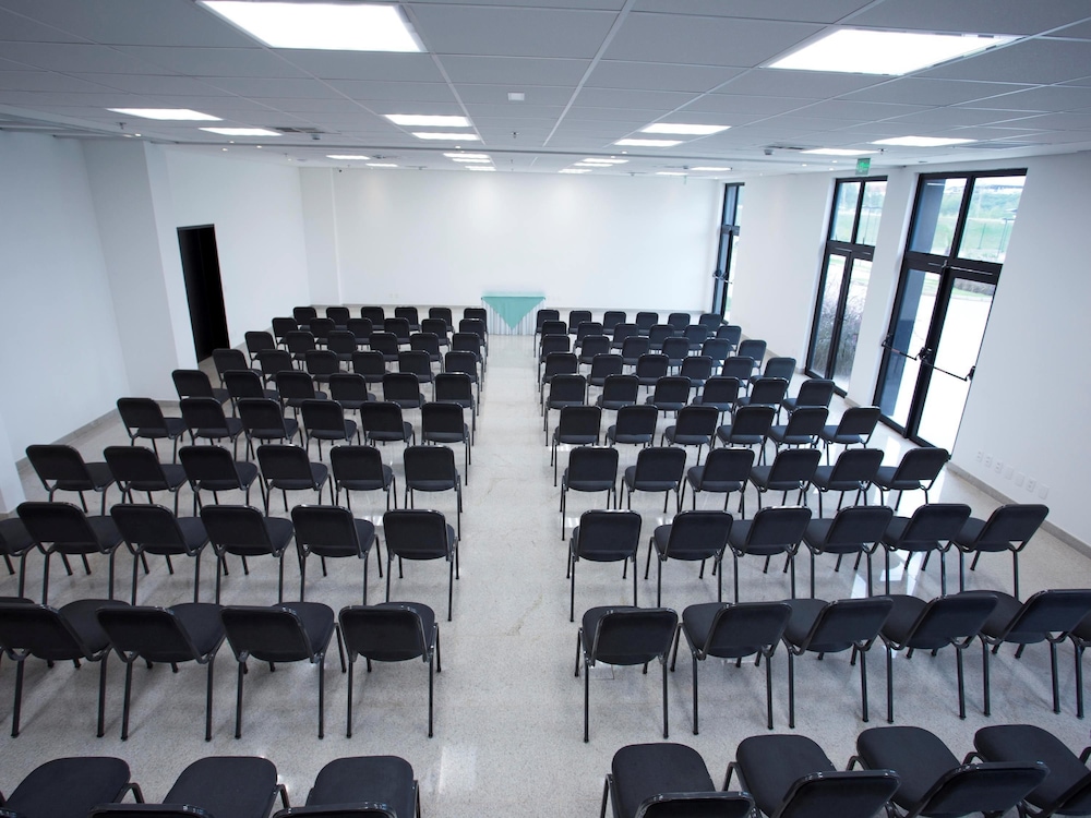 Ibis Styles Taubate 55/72