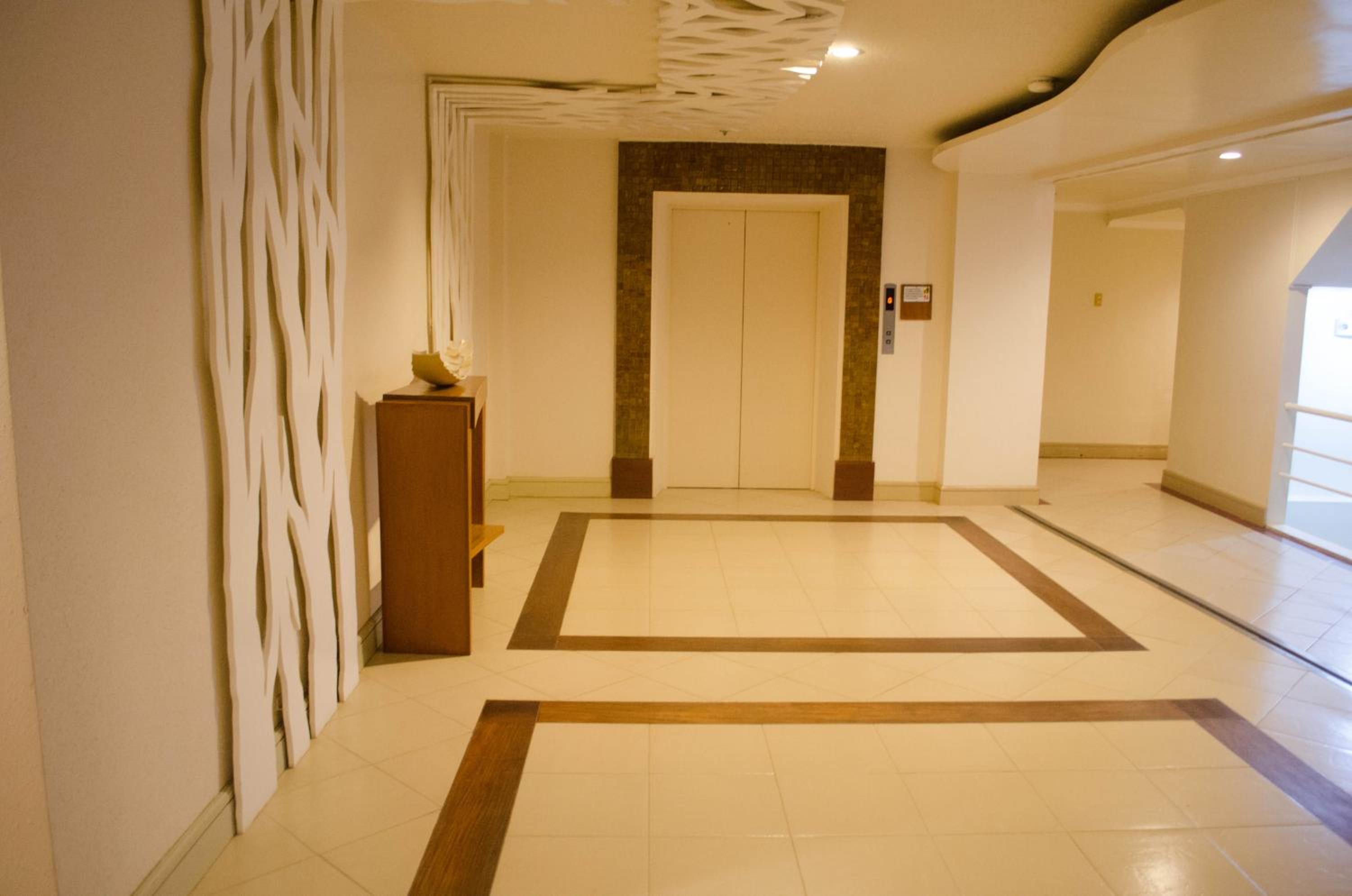 Hotel Tavern Surigao 12/57