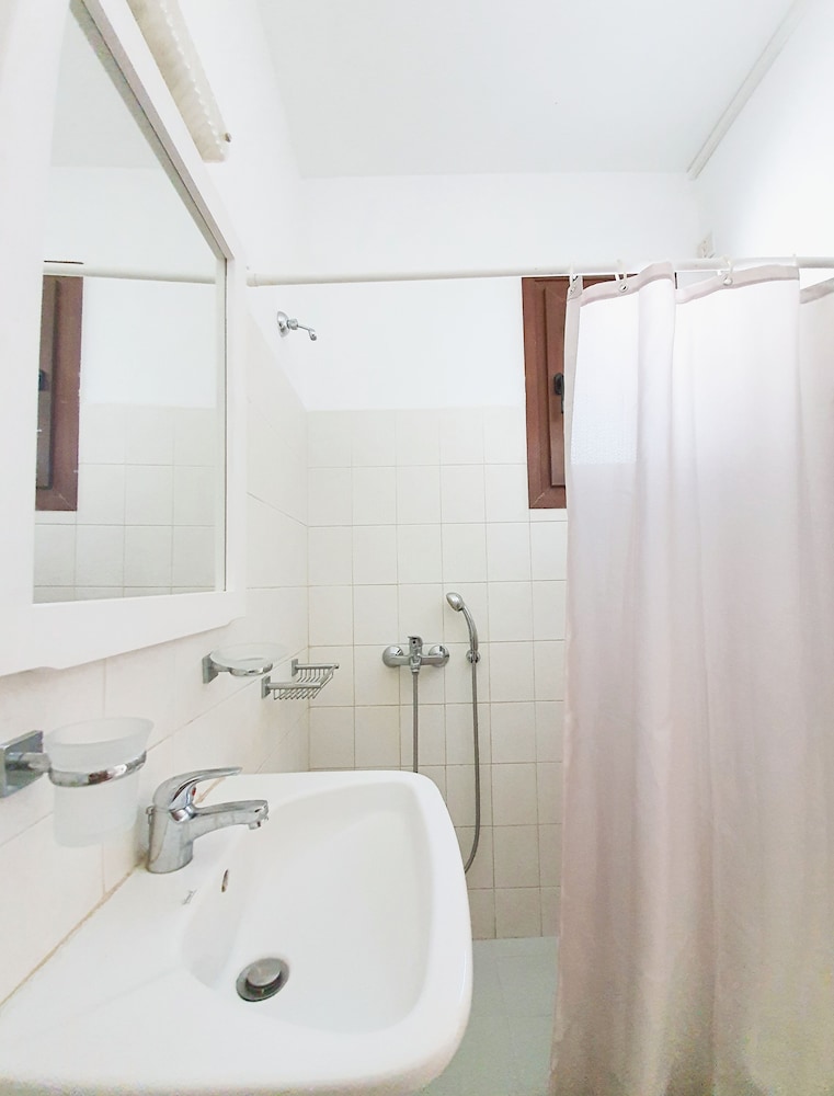 Petros Studios and Suites 36/81