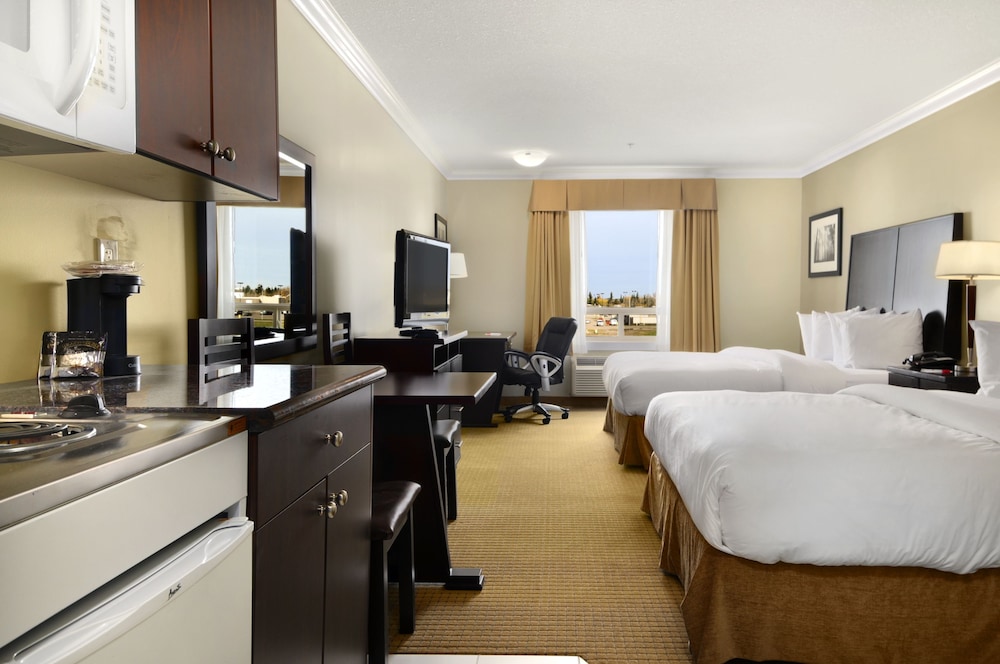 Ramada Cold Lake 15/32