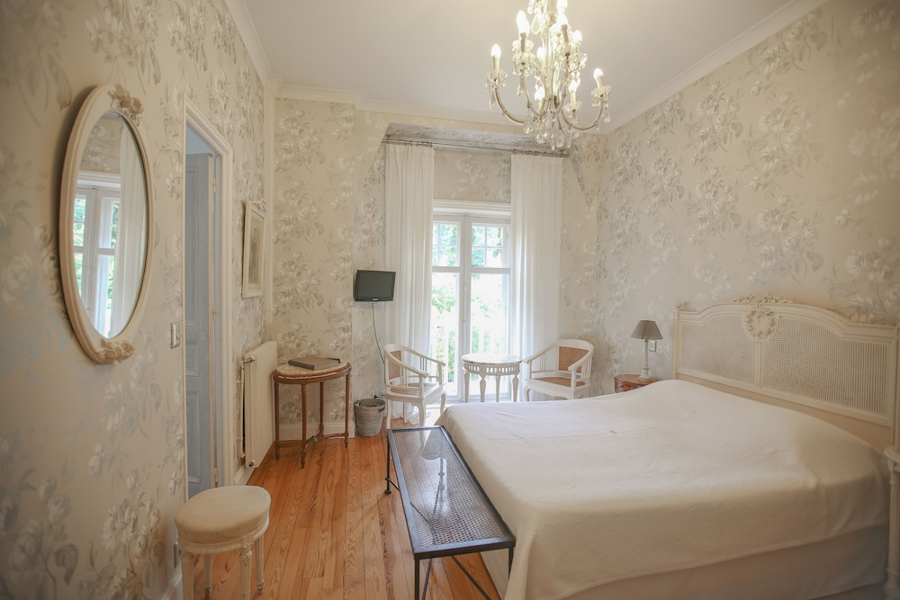 Chateau Du Clair De Lune 11/50