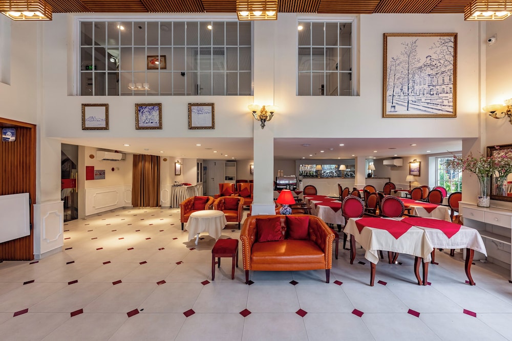 Hotel L Odeon Phu My Hung 32/46