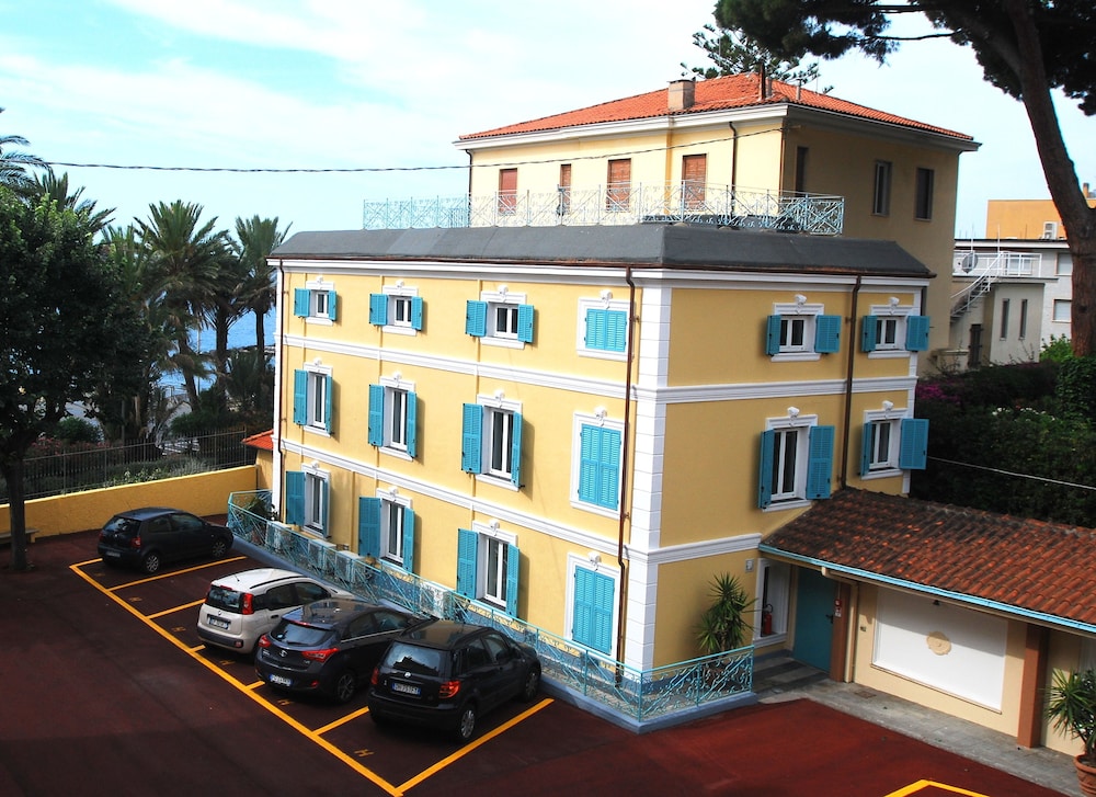 Hotel Villa Sophia 2/24