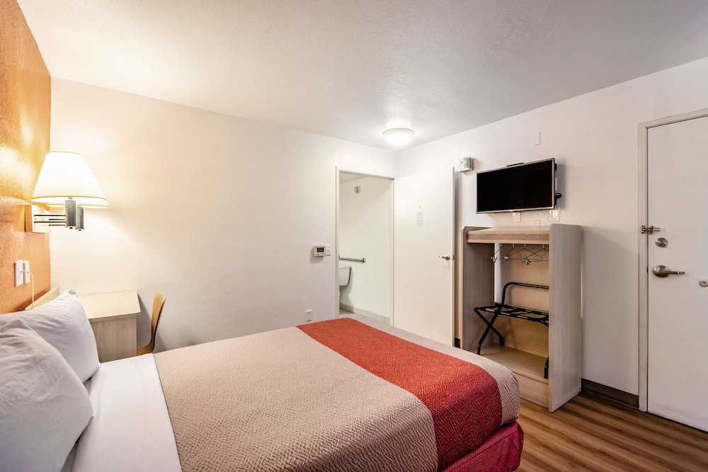 Motel6 Youngtown, AZ - Phoenix - Sun City 14/45