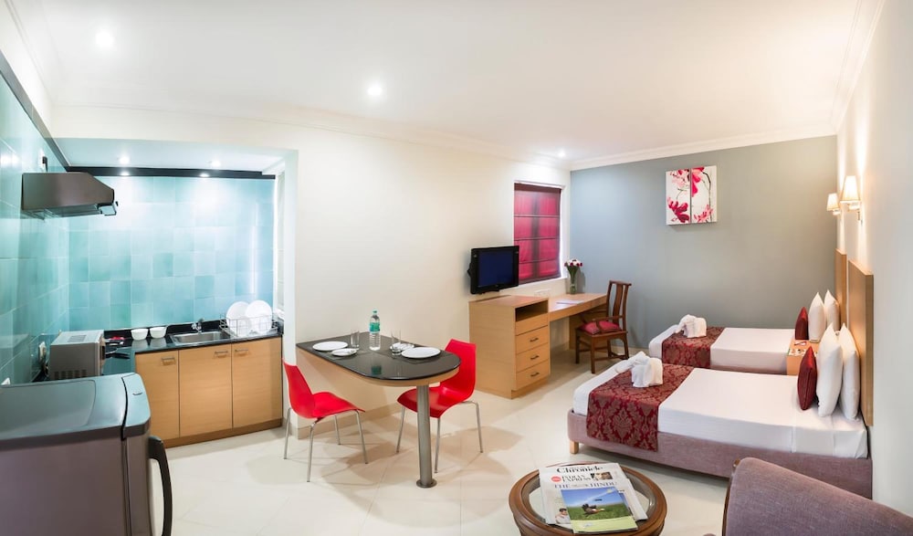 THE LOTUS SERVICE APARTMENTS - BURKIT ROAD 31/45