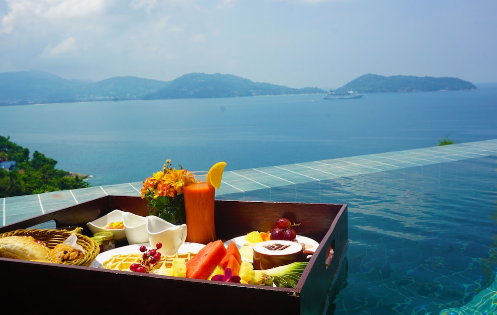 Wyndham Grand Phuket Kalim Bay in Kamala