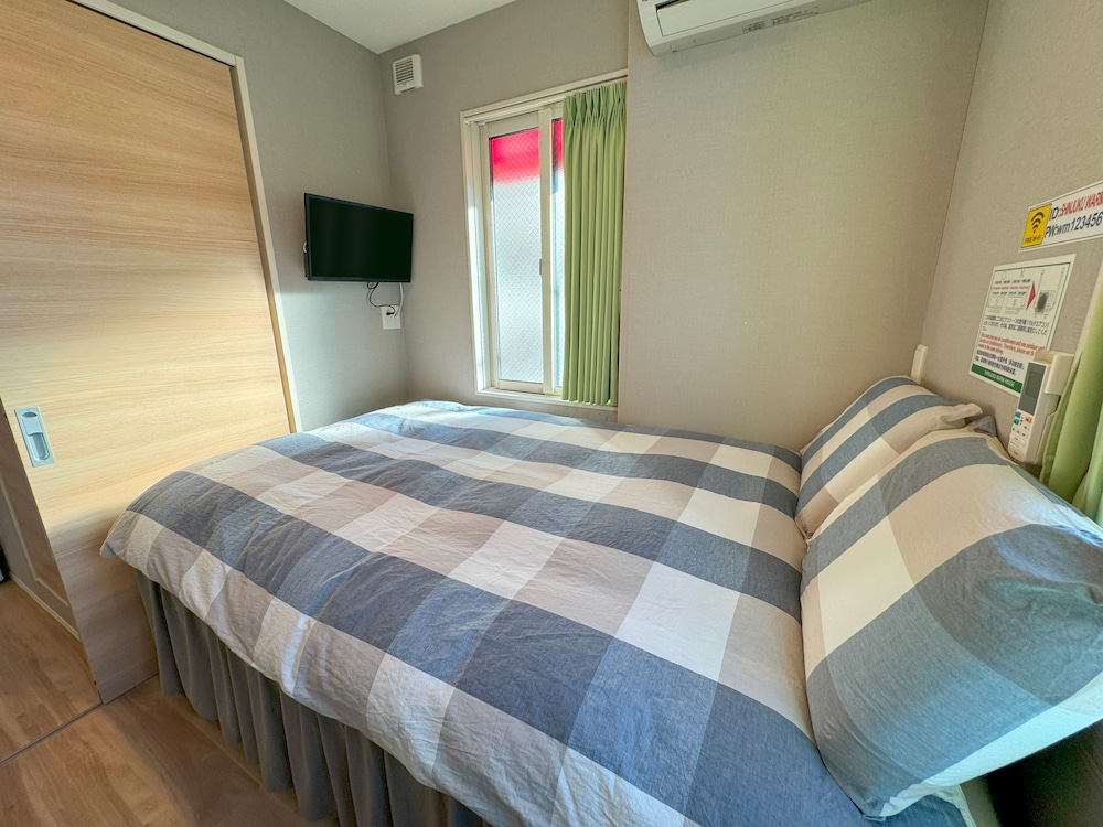 Shinjuku Warm House 23/50